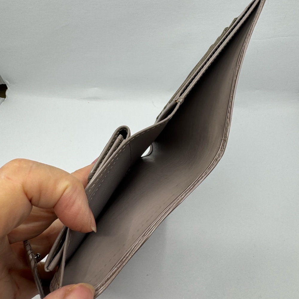 Textured Taupe Women's Wallet Organizer - Picture 6 of 7